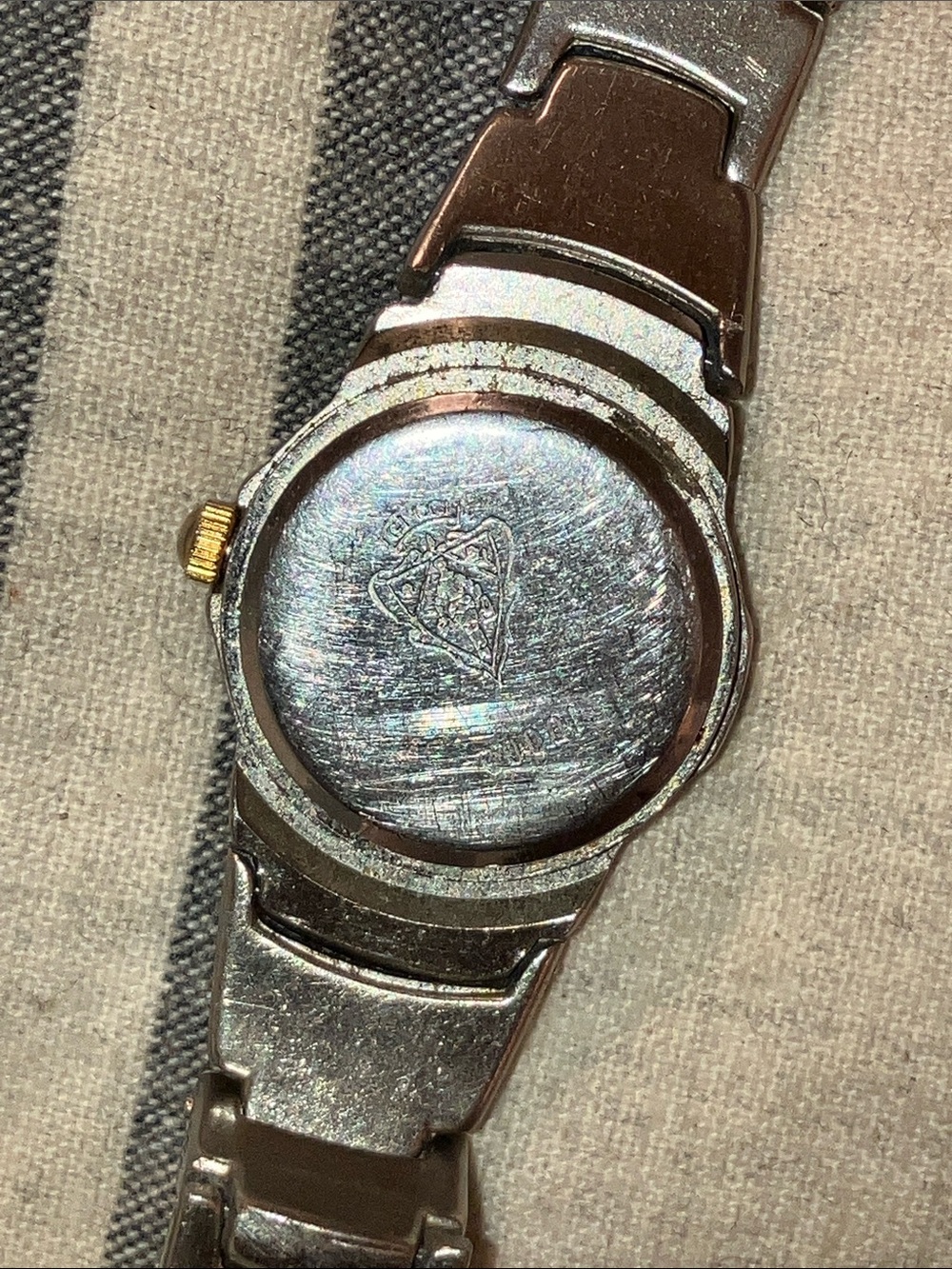 Gucci Silver and Gold Ladies Quartz Watch - Picture 10 of 12